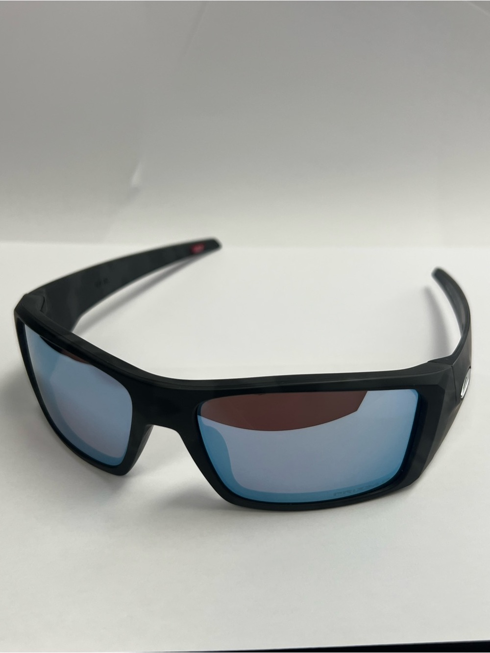 Oakley Heliostat Sunglasses